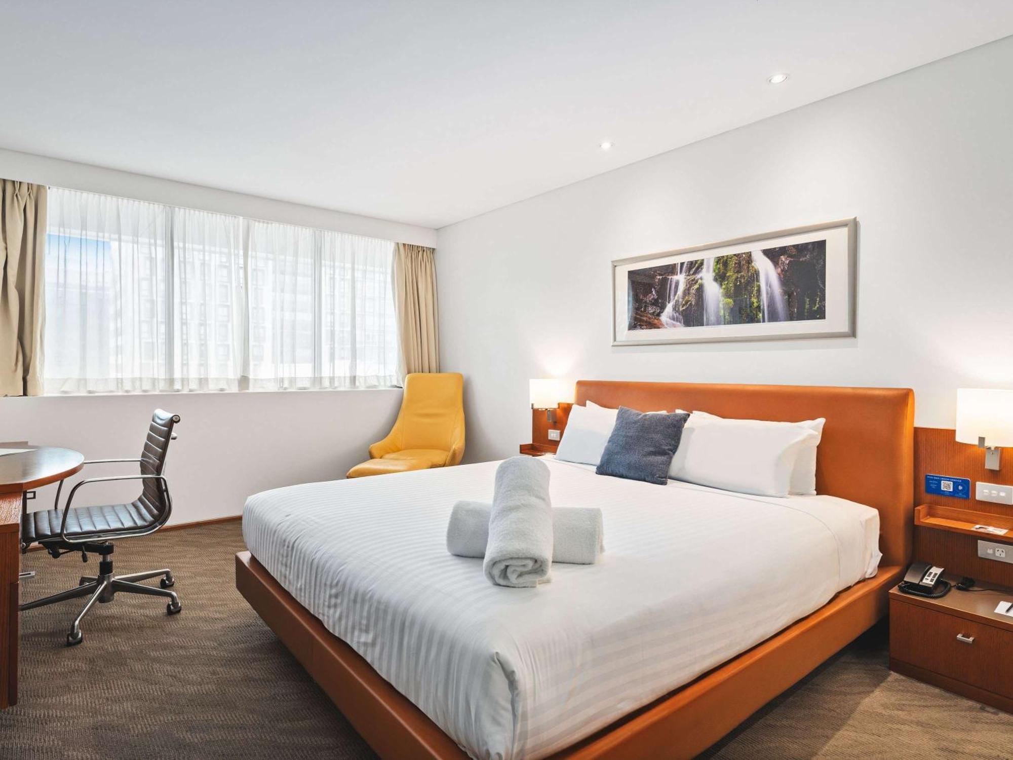 Novotel Canberra Exterior foto
